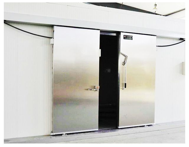 河南比福制藥廠冷庫(kù)門(mén)項(xiàng)目